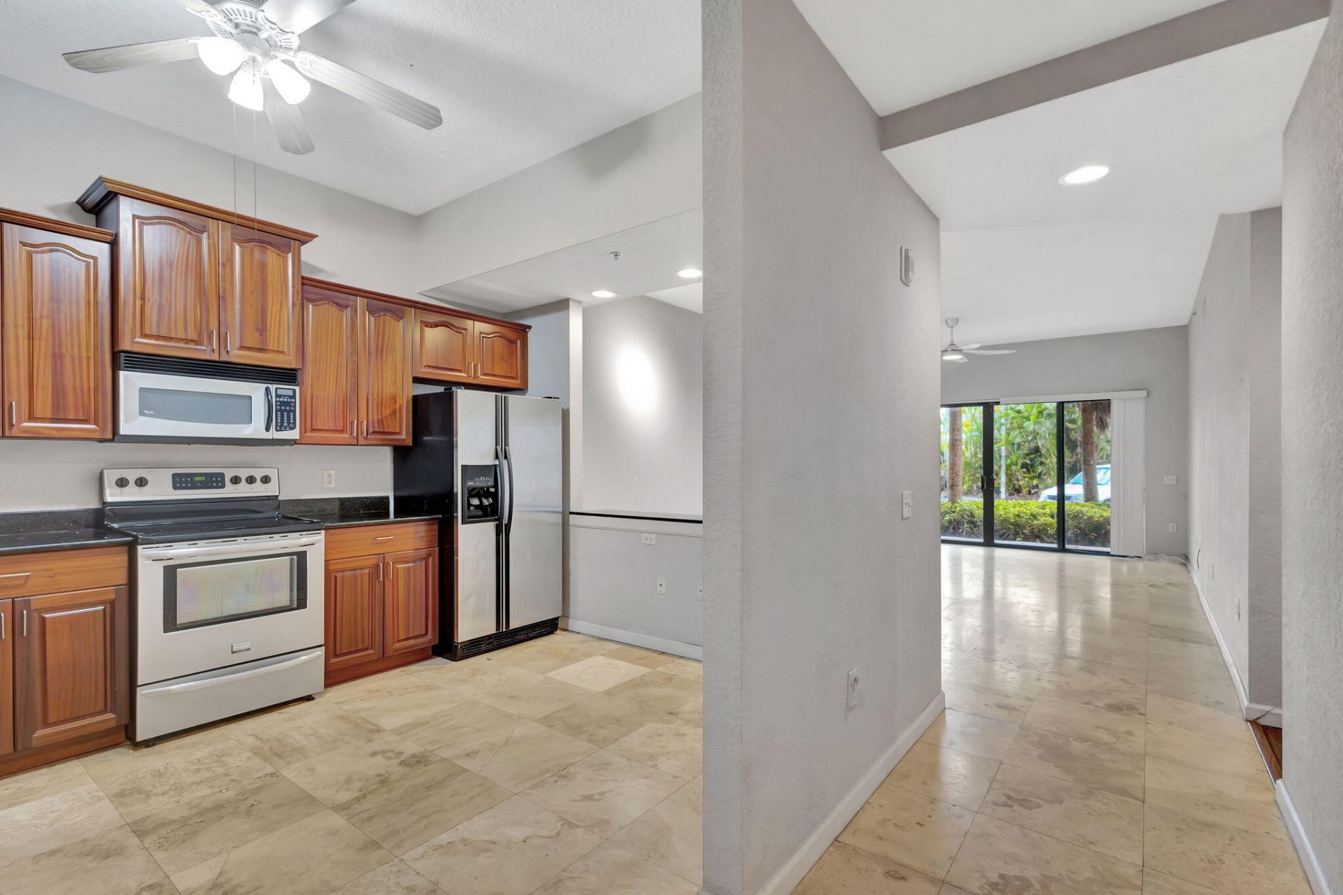 1620 Presidential Way, Unit 110, West Palm Beach, FL 33401 Photo
