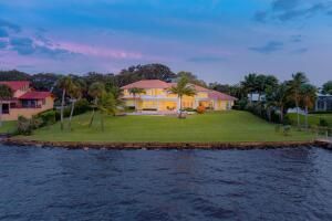 901 SE Riverside Drive, Stuart, FL 34994 Photo