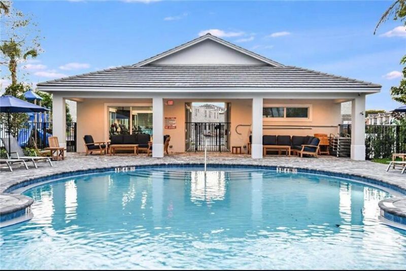 562 Parsons Way, Deerfield Beach, FL 33442 Photo