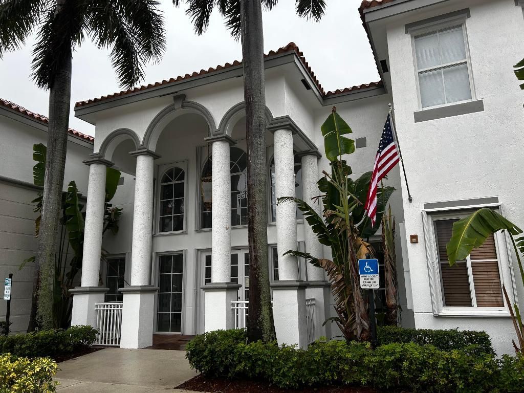 11019 Legacy Lane, Unit 203, Palm Beach Gardens, FL 33410 Photo