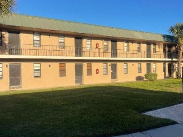1081 SE Monterey Road, Unit 3-31, Stuart, FL 34994