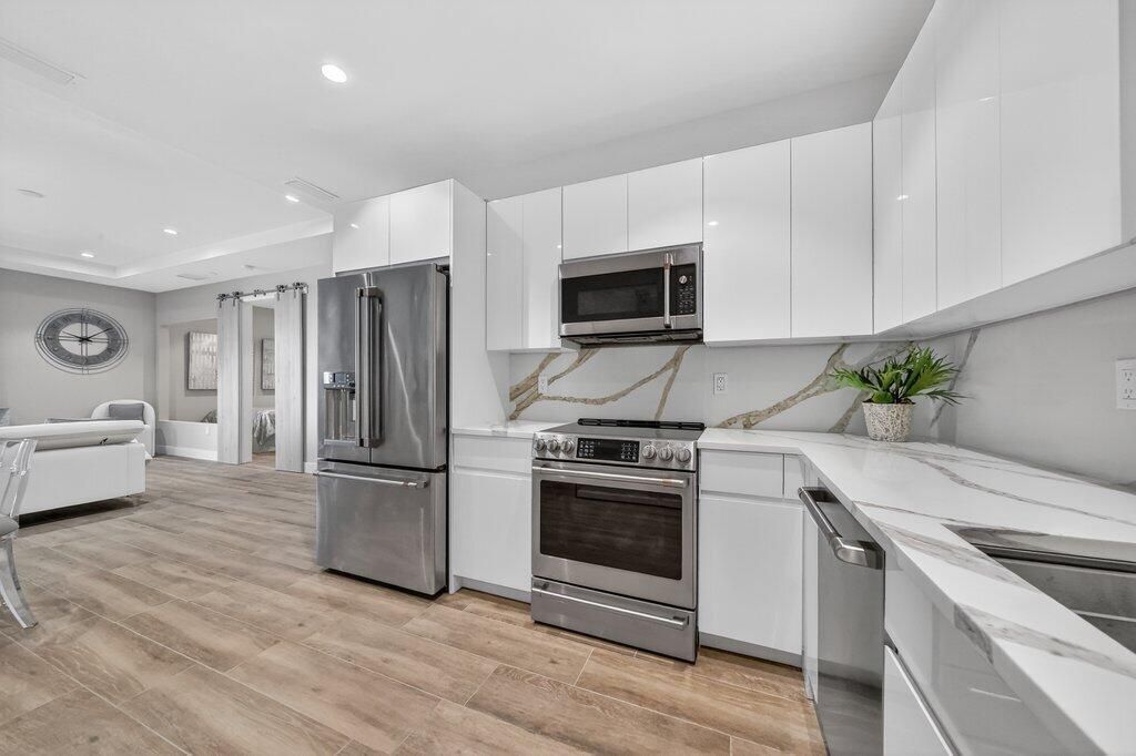 41 SW Seminole Street, Unit 304, Stuart, FL 34994 Photo