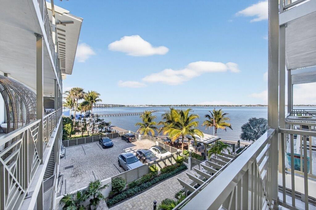 41 SW Seminole Street, Unit 304, Stuart, FL 34994 Photo