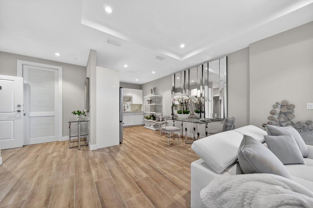 41 SW Seminole Street, Unit 304, Stuart, FL 34994 Photo