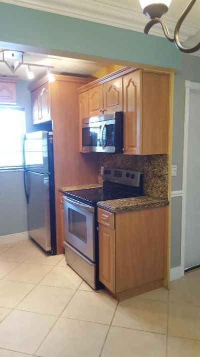 421 NE 1st Street, Unit 211, Hallandale Beach, FL 33009 Photo