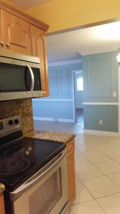 421 NE 1st Street, Unit 211, Hallandale Beach, FL 33009 Photo