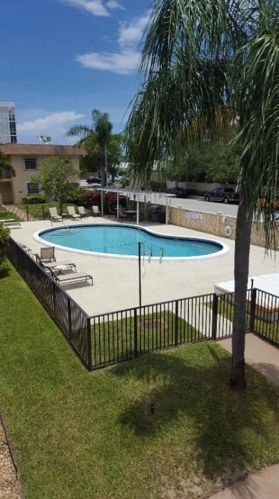 421 NE 1st Street, Unit 211, Hallandale Beach, FL 33009 Photo