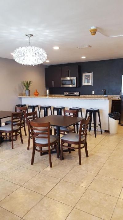 421 NE 1st Street, Unit 211, Hallandale Beach, FL 33009 Photo