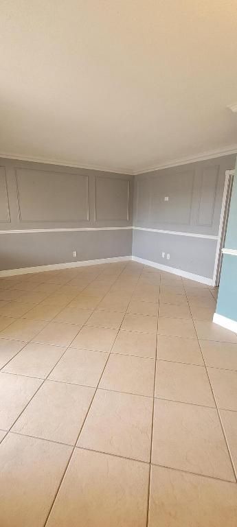 421 NE 1st Street, Unit 211, Hallandale Beach, FL 33009 Photo