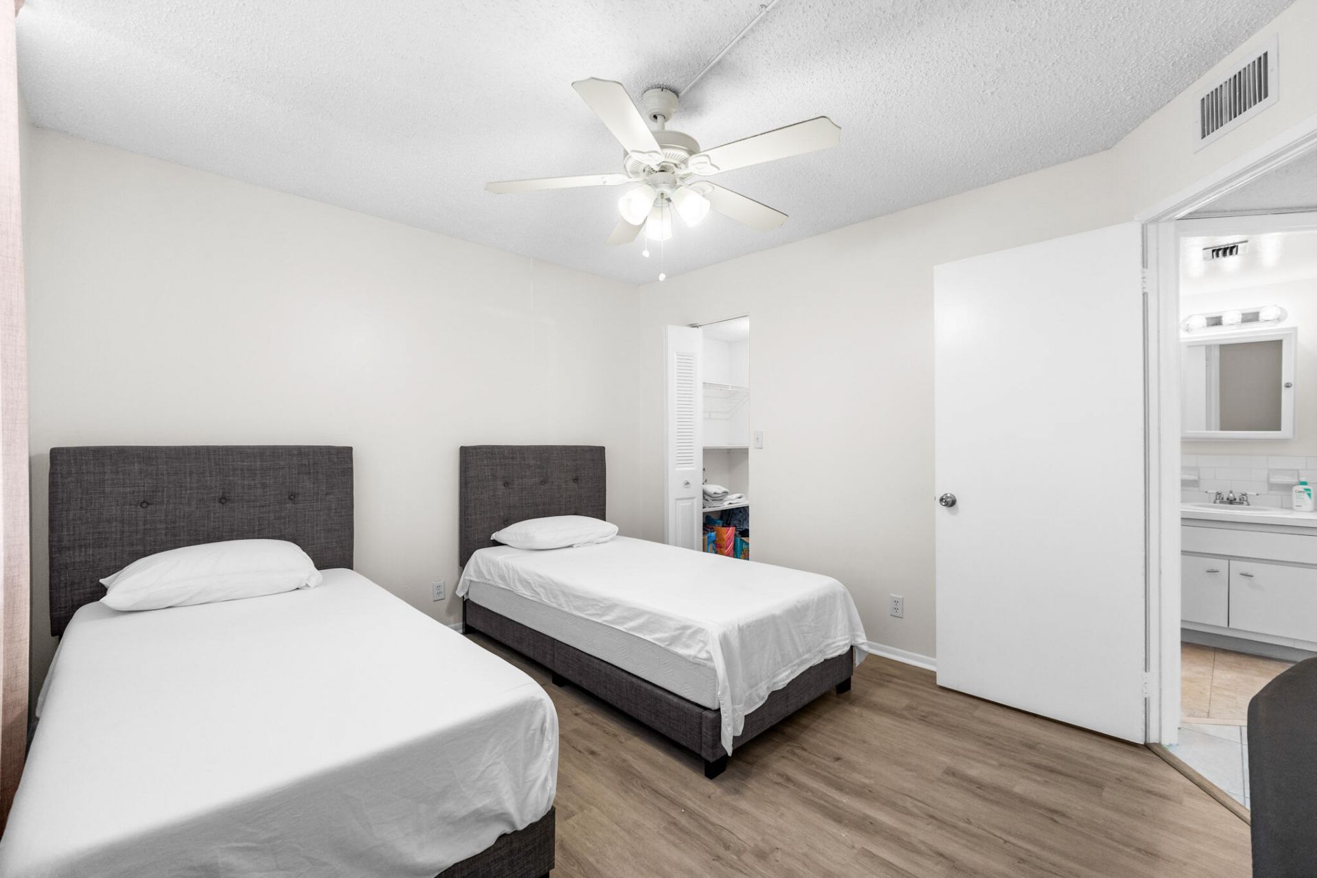 4501 NE 21st Avenue, Unit 406, Fort Lauderdale, FL 33308 Photo