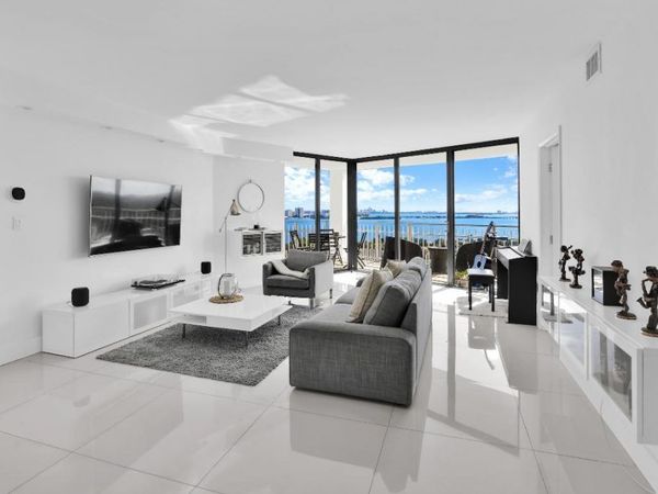 1000 NE Quayside Terrace, Unit 1804, Miami, FL 33138