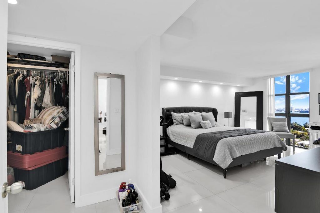 1000 NE Quayside Terrace, Unit 1804, Miami, FL 33138 Photo