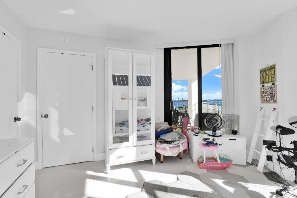 1000 NE Quayside Terrace, Unit 1804, Miami, FL 33138 Photo