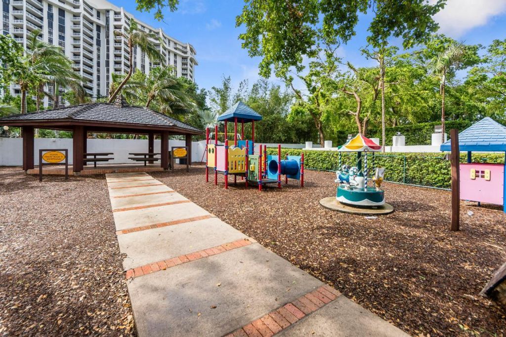 1000 NE Quayside Terrace, Unit 1804, Miami, FL 33138 Photo