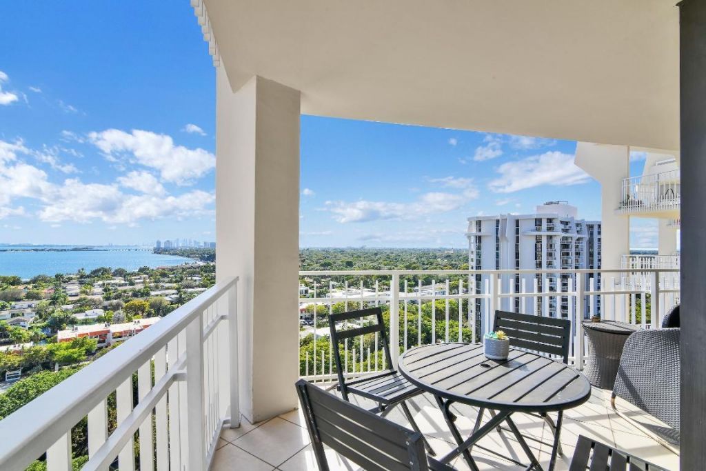 1000 NE Quayside Terrace, Unit 1804, Miami, FL 33138 Photo