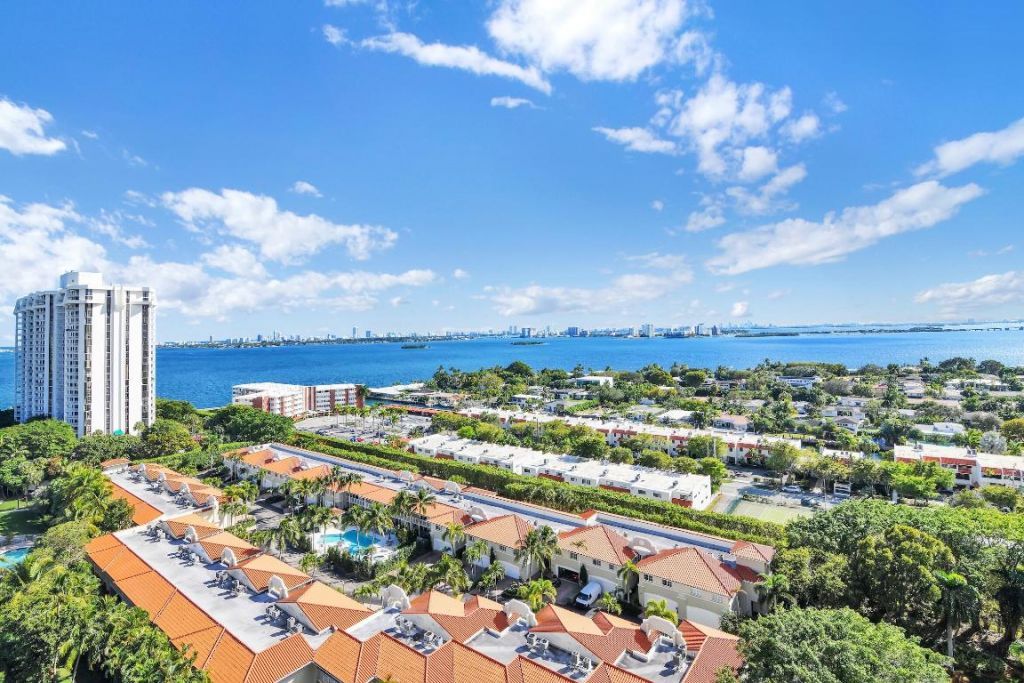 1000 NE Quayside Terrace, Unit 1804, Miami, FL 33138 Photo