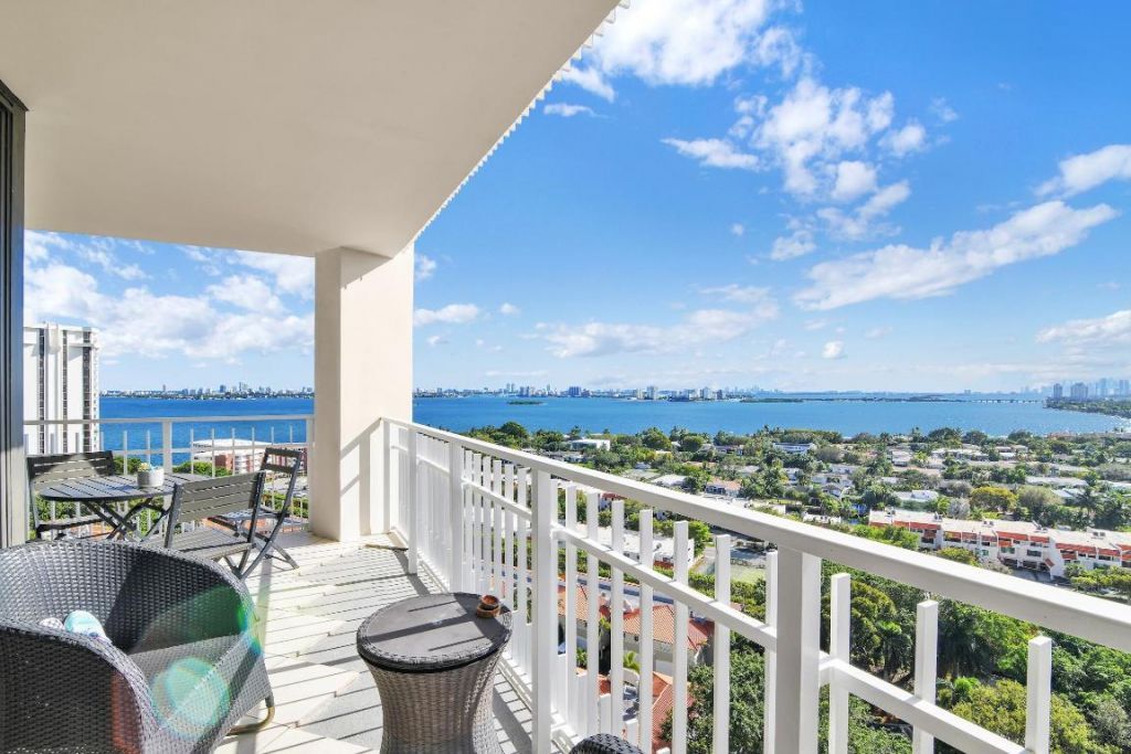 1000 NE Quayside Terrace, Unit 1804, Miami, FL 33138 Photo