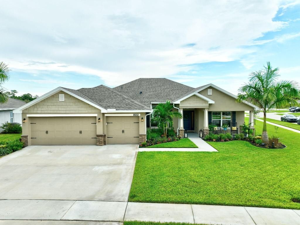 8652 Waterstone Boulevard, Fort Pierce, FL 34951 Photo