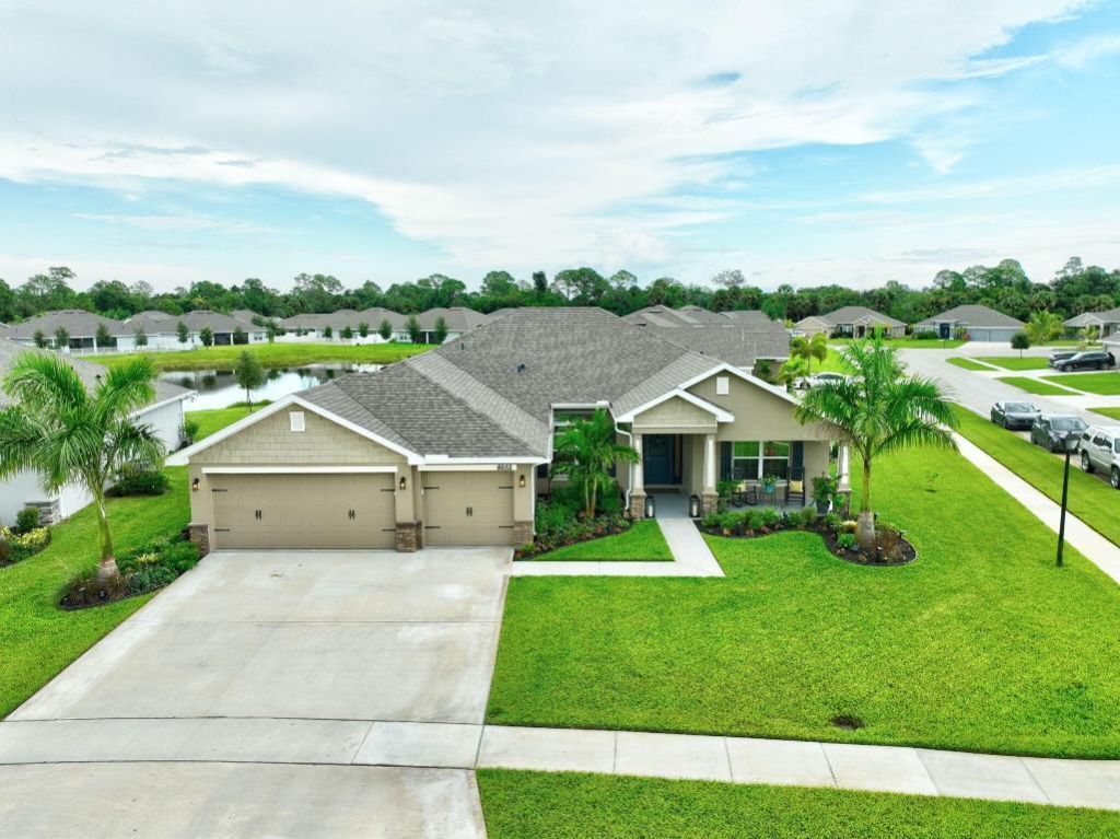 8652 Waterstone Boulevard, Fort Pierce, FL 34951 Photo