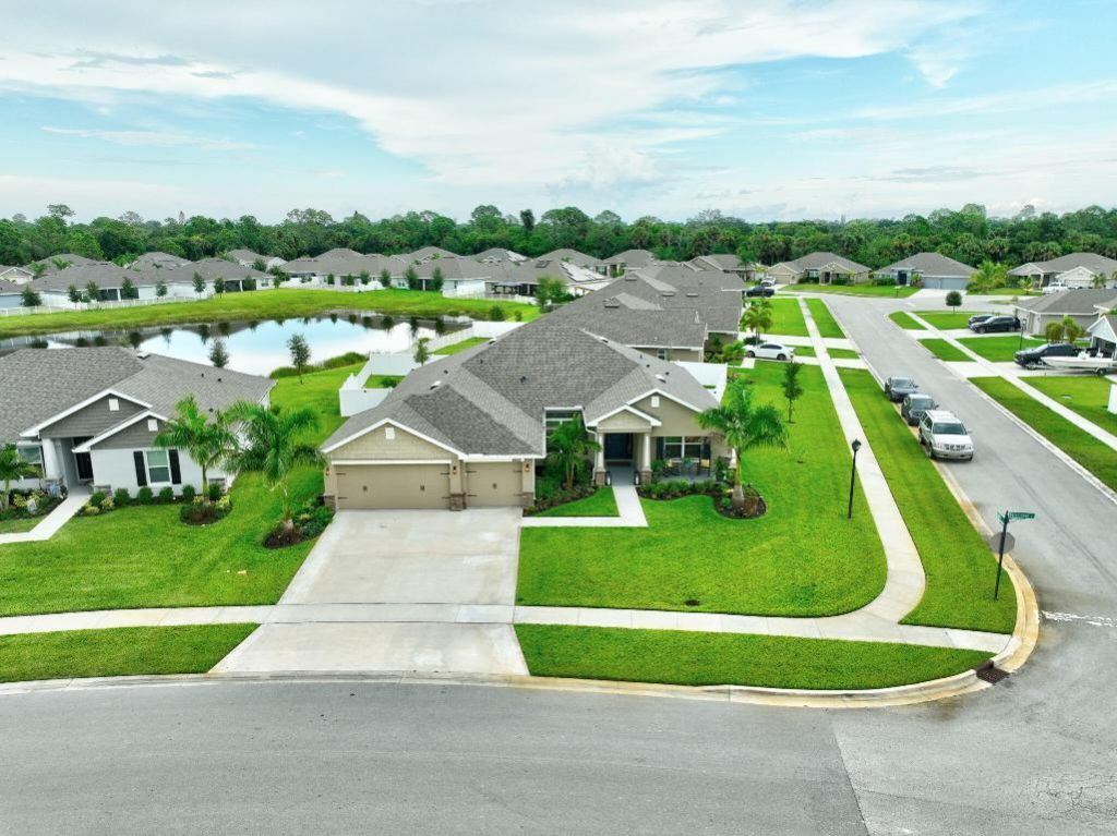 8652 Waterstone Boulevard, Fort Pierce, FL 34951 Photo