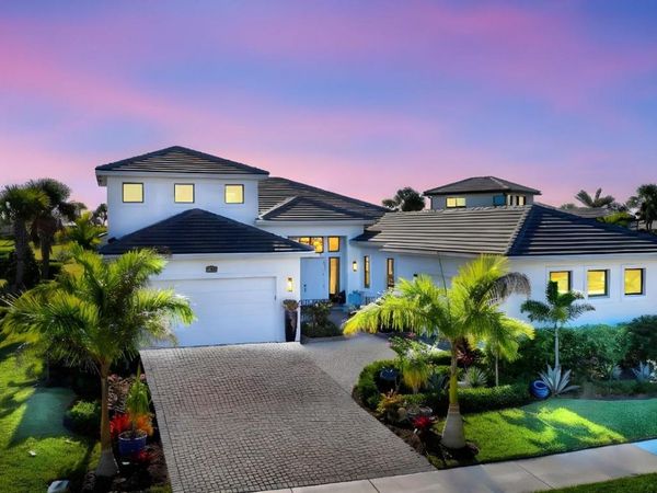 11460 SW Pietra Way, Port St. Lucie, FL 34987