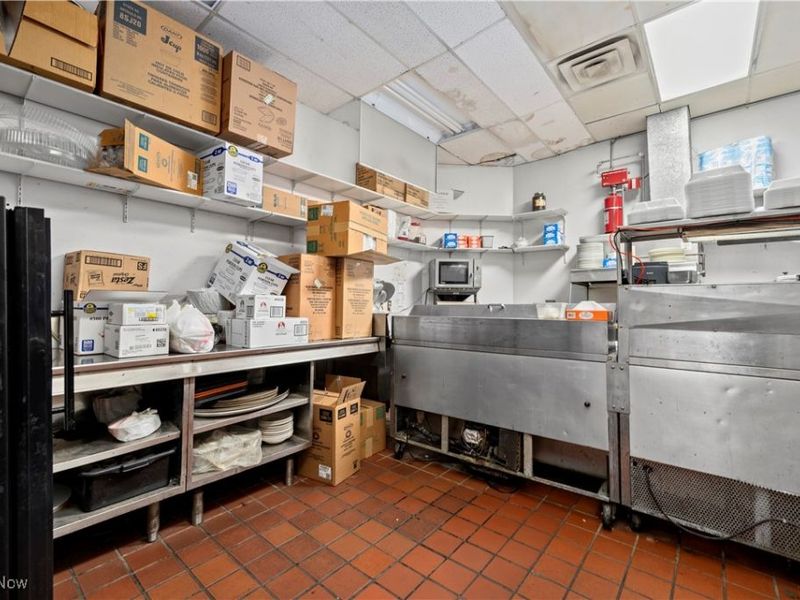 616 Leona Street, Elyria, OH 44035 Photo 13