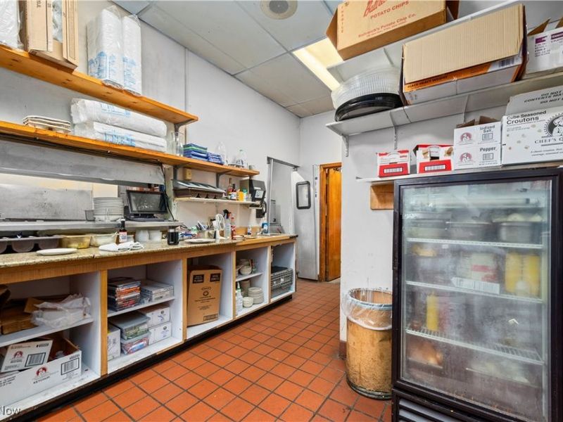 616 Leona Street, Elyria, OH 44035 Photo 14