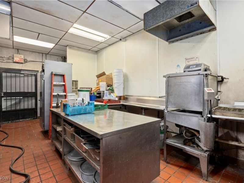 616 Leona Street, Elyria, OH 44035 Photo 17