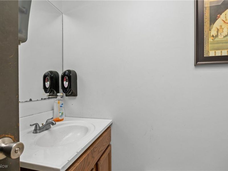 616 Leona Street, Elyria, OH 44035 Photo 28