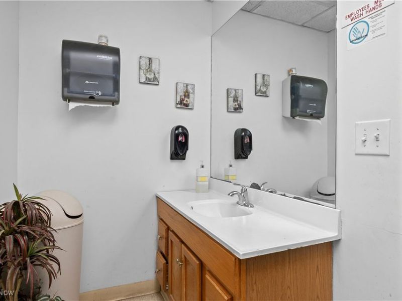 616 Leona Street, Elyria, OH 44035 Photo 29