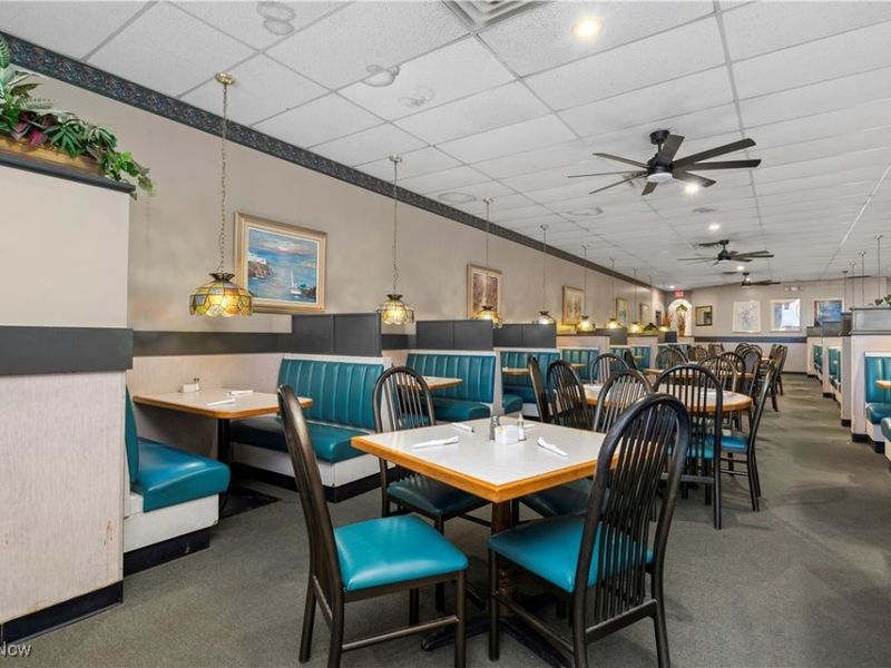 616 Leona Street, Elyria, OH 44035 Photo 7