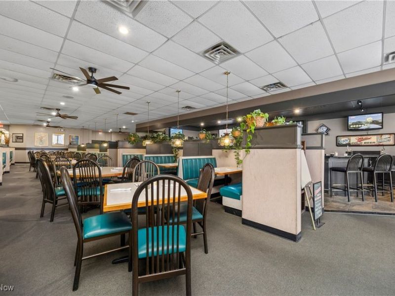 616 Leona Street, Elyria, OH 44035 Photo 8