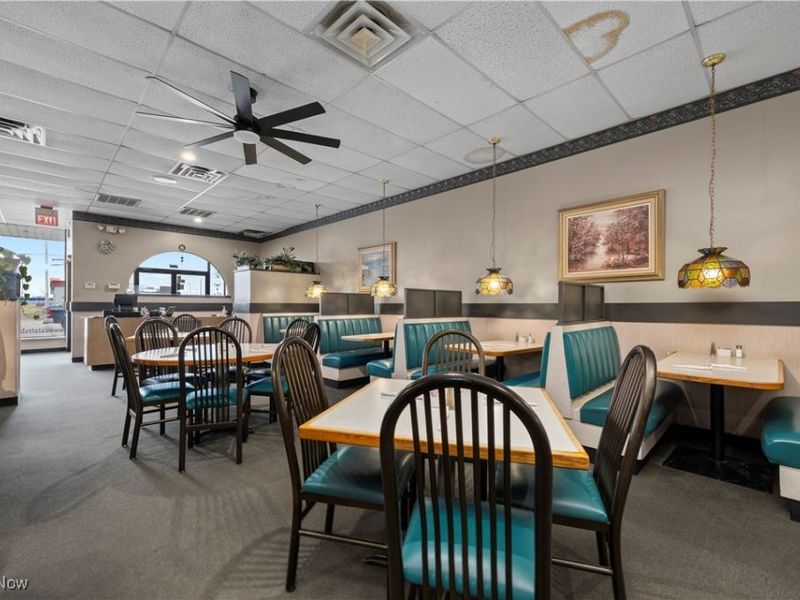 616 Leona Street, Elyria, OH 44035 Photo 9