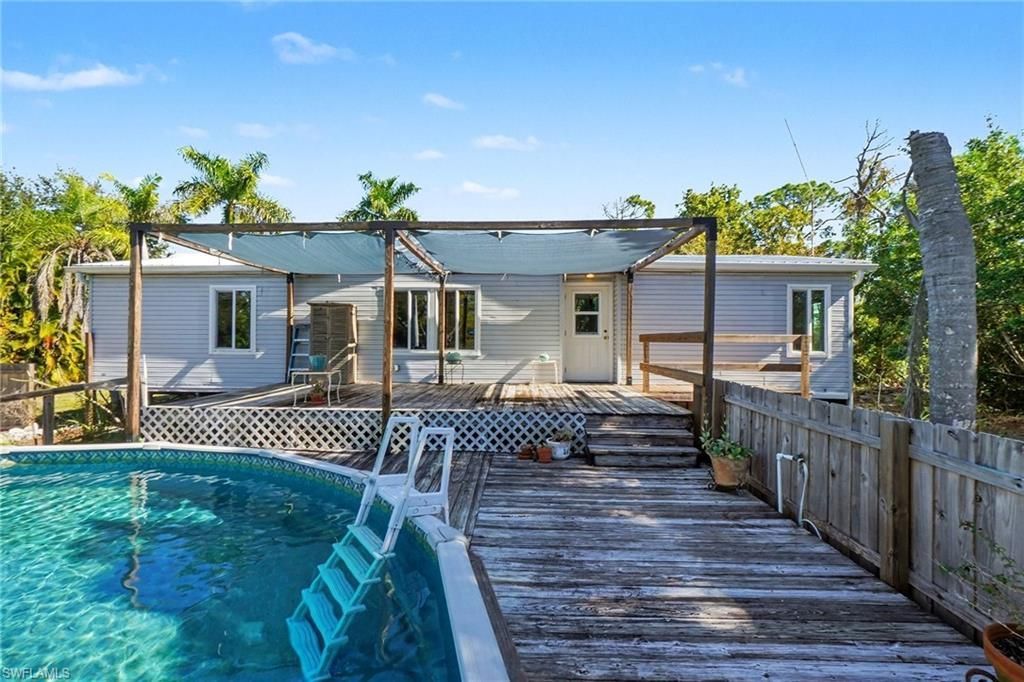 5228 Stringfellow Rd, Saint James City, FL 33956 Photo