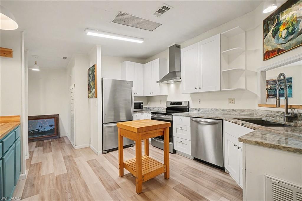 5228 Stringfellow Rd, Saint James City, FL 33956 Photo