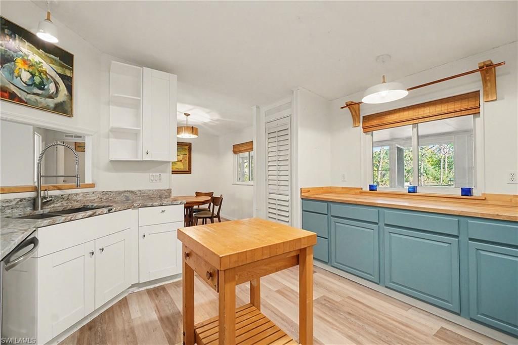 5228 Stringfellow Rd, Saint James City, FL 33956 Photo