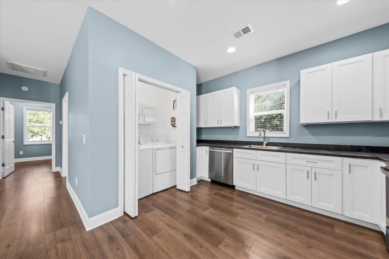 3934 Dorsey Avenue Photo 10