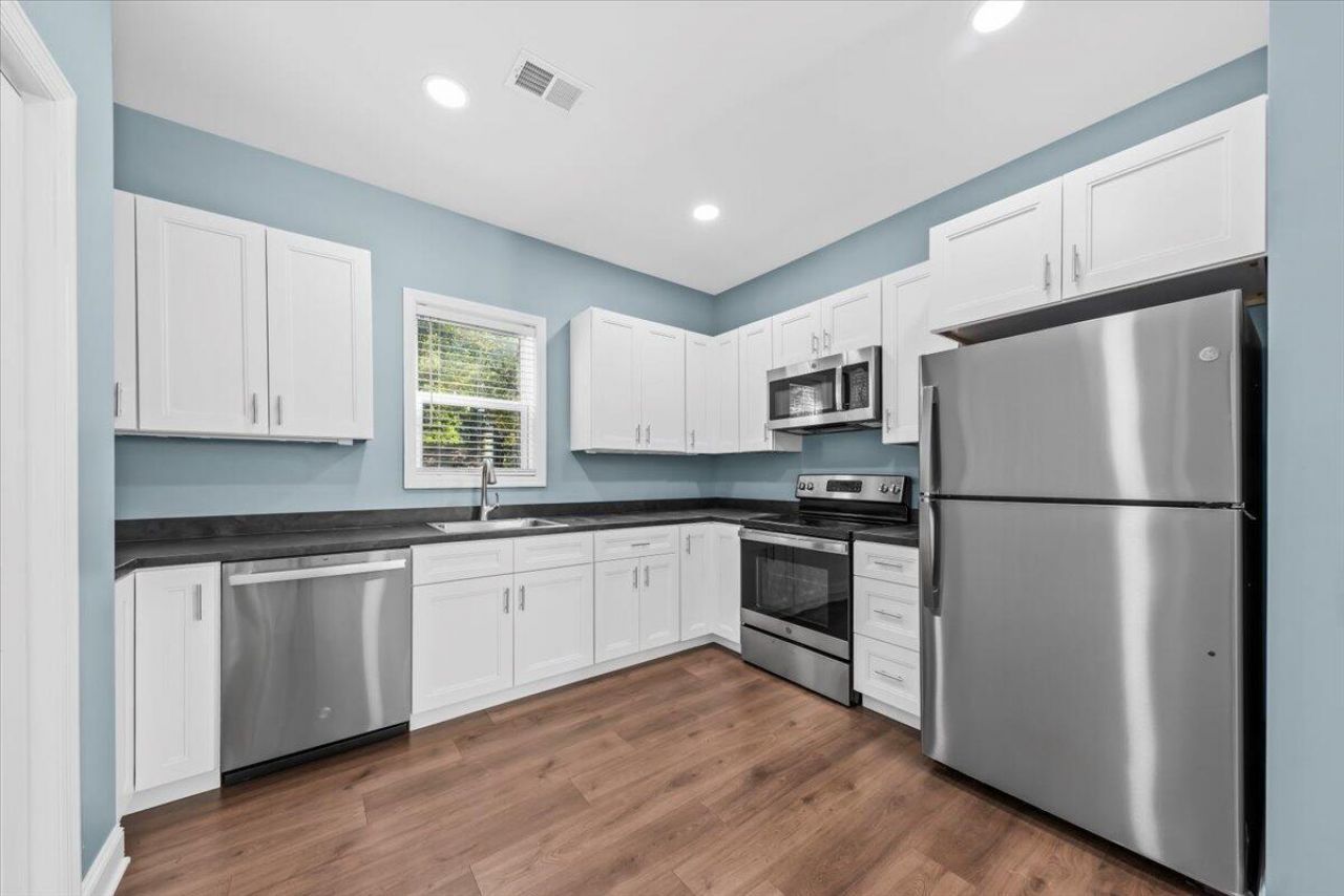 3934 Dorsey Avenue Photo 8