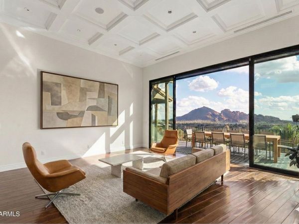 4455 E MOONLIGHT Way, Paradise Valley, AZ 85253