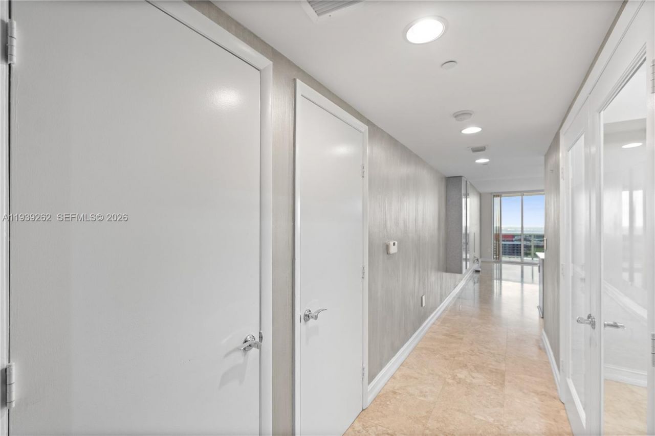 1850 S Ocean Dr, Unit 4109, Hallandale Beach, FL 33009 Photo