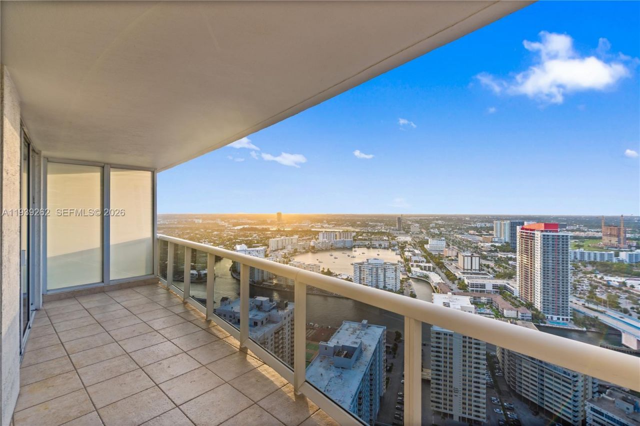 1850 S Ocean Dr, Unit 4109, Hallandale Beach, FL 33009 Photo