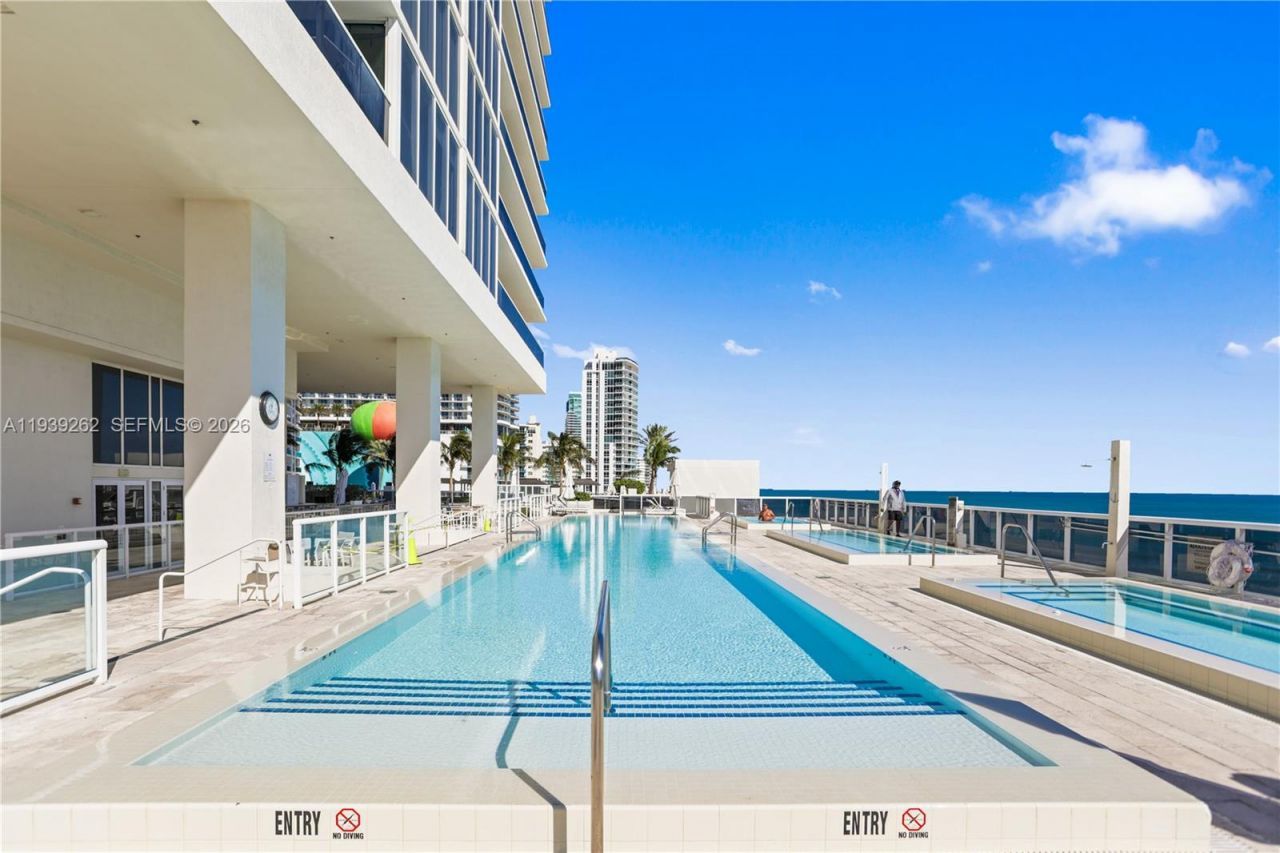 1850 S Ocean Dr, Unit 4109, Hallandale Beach, FL 33009 Photo