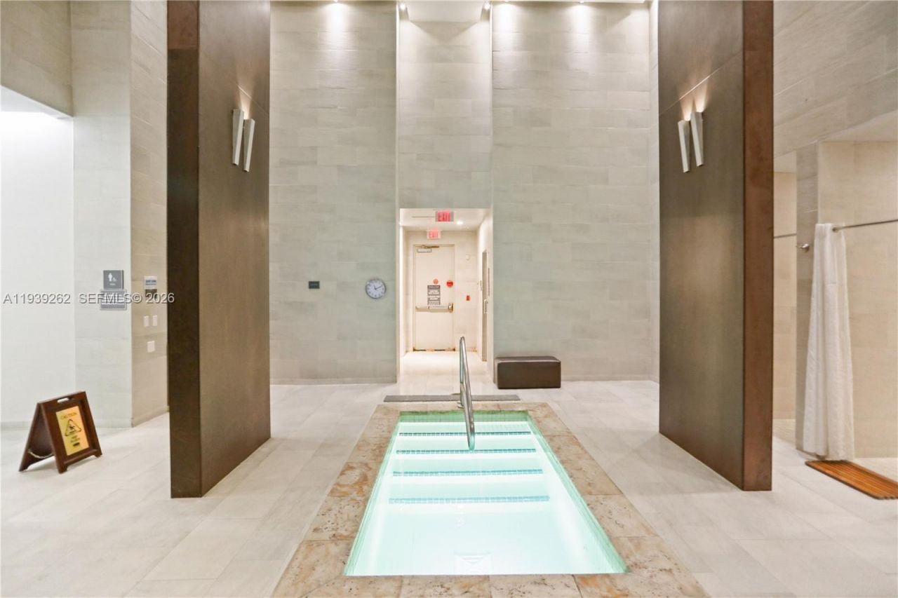 1850 S Ocean Dr, Unit 4109, Hallandale Beach, FL 33009 Photo