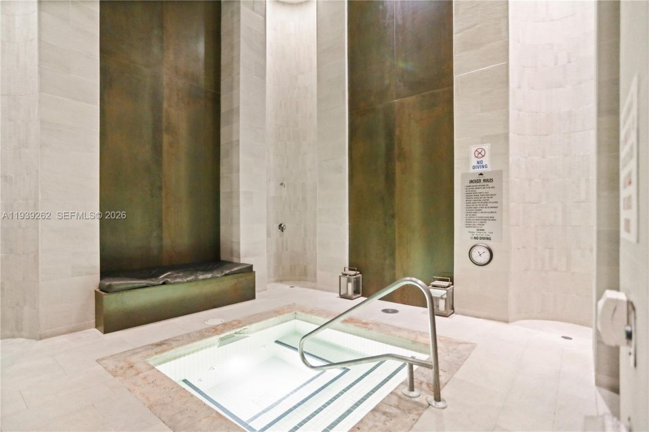 1850 S Ocean Dr, Unit 4109, Hallandale Beach, FL 33009 Photo