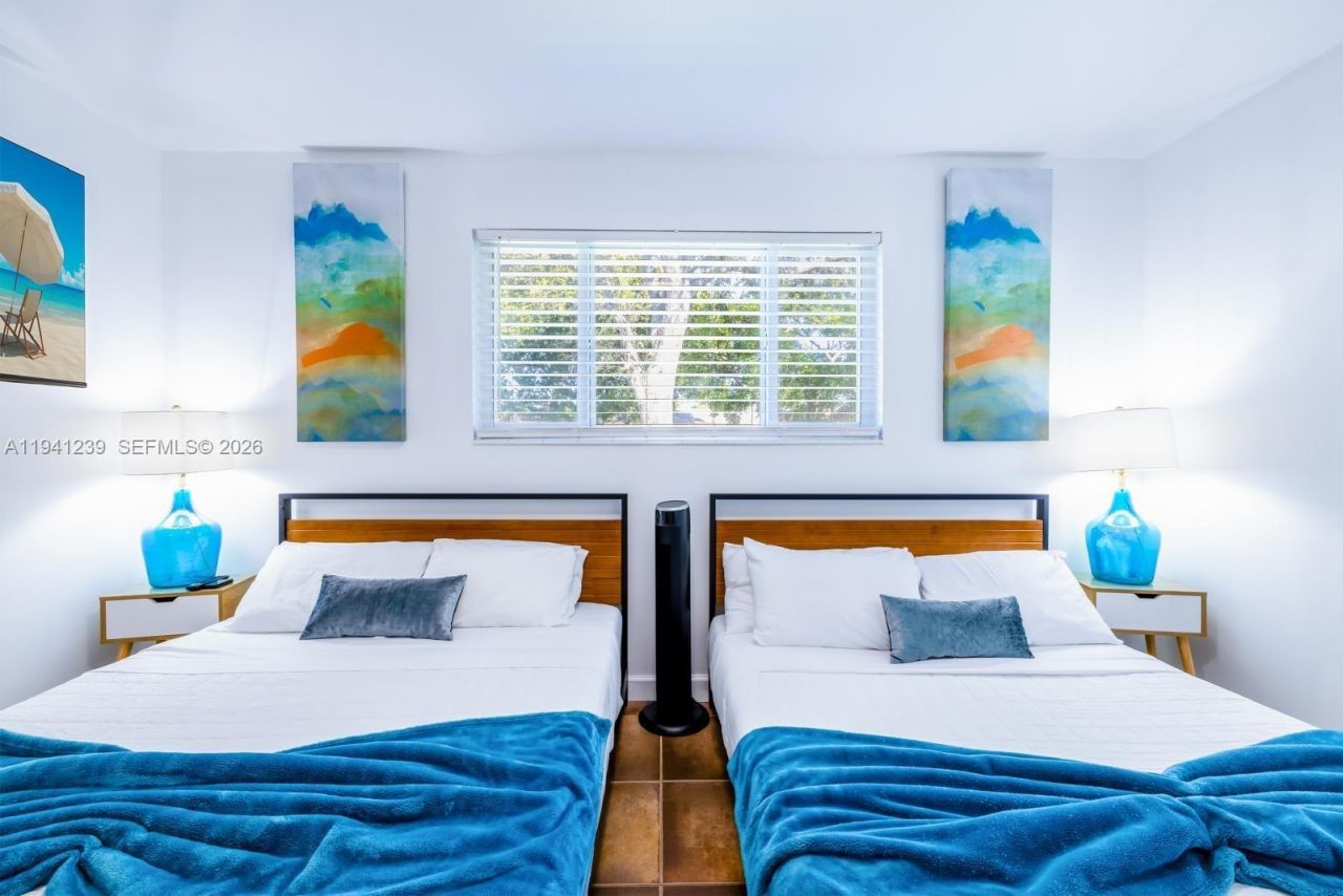 312 N Luna Ct, Hollywood, FL 33021 Photo