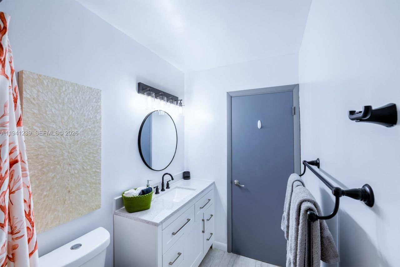 312 N Luna Ct, Hollywood, FL 33021 Photo