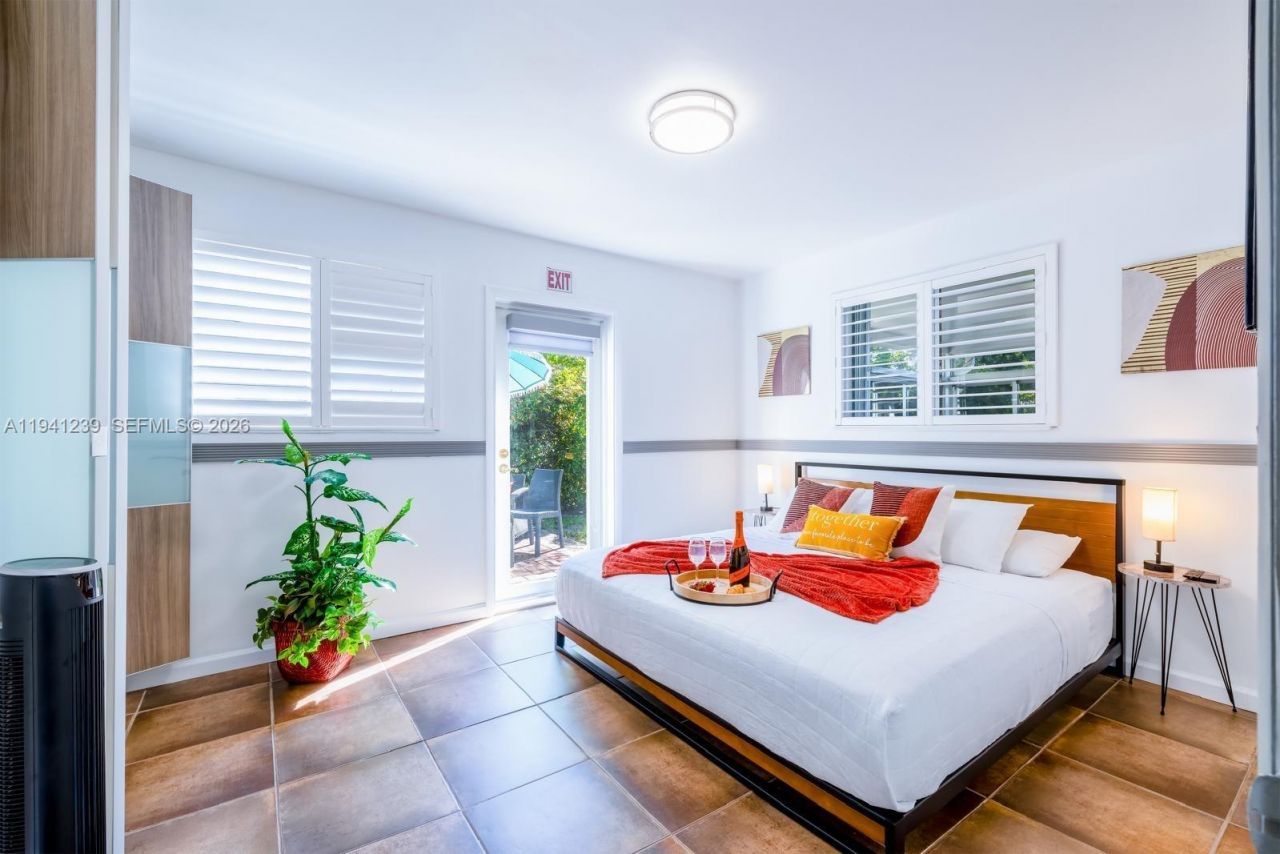 312 N Luna Ct, Hollywood, FL 33021 Photo