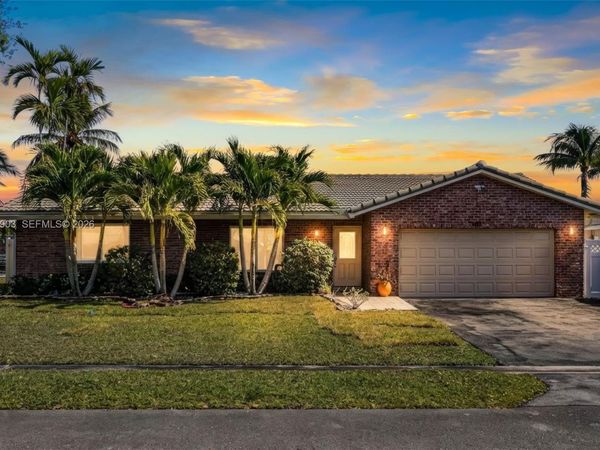 3701 NW 114th Ave, Coral Springs, FL 33065