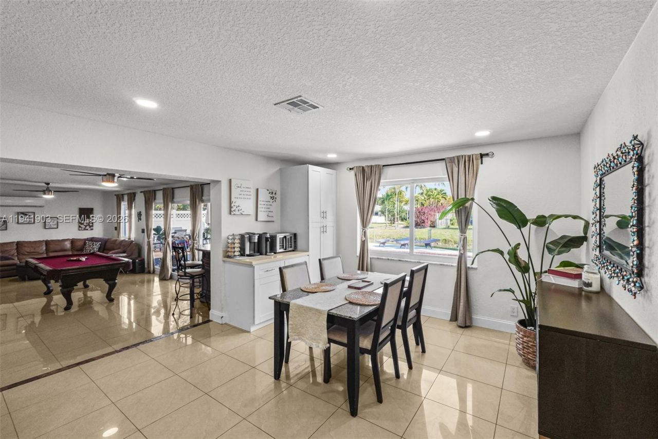 3701 NW 114th Ave, Coral Springs, FL 33065 Photo