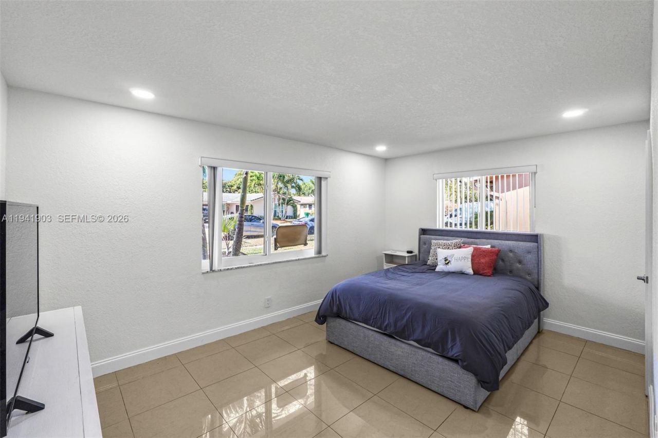 3701 NW 114th Ave, Coral Springs, FL 33065 Photo